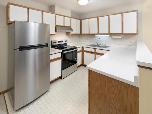 803 Headley Ct Northfield MN 55057 USA-008-018-Kitchen-MLS_Size.jpg