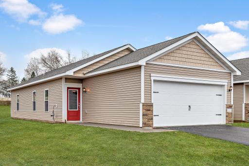417 Redwood Street N, Cambridge, MN 55008