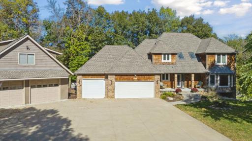6.32 Acres of Serenity – Privacy & nature in Minnetonka Schools