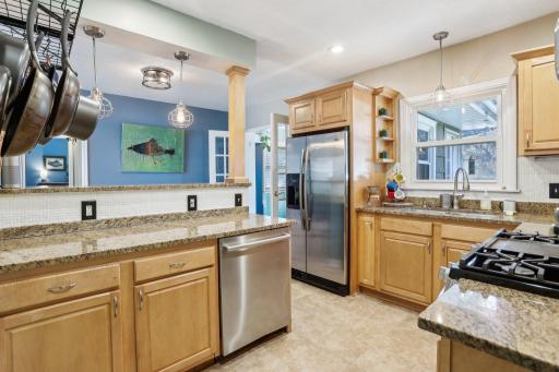 559 Lexington Parkway S, Saint Paul, MN 55116