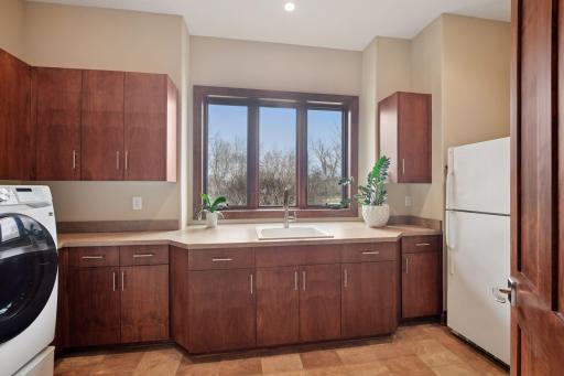 11075 Oak Shore Trail, Delano, MN 55328