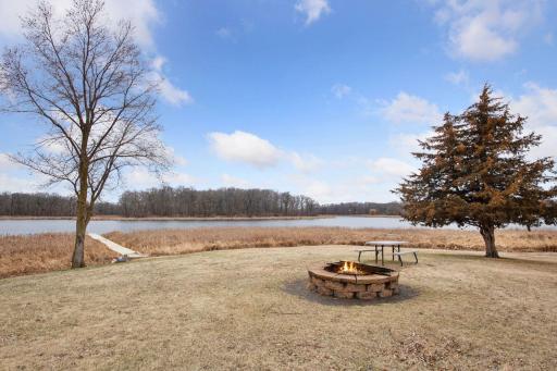 11075 Oak Shore Trail, Delano, MN 55328