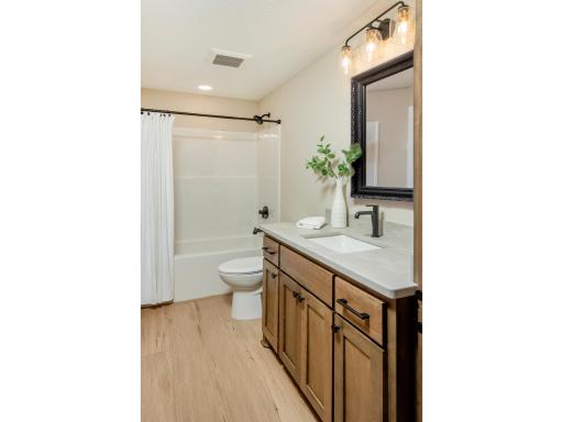 9001 62nd Street S, Cottage Grove, MN 55016