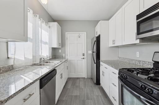 Minneapolis, MN 55412