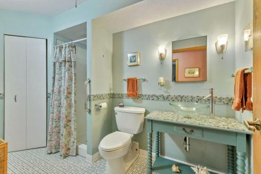 1425 W 28th Street, 321, Minneapolis, MN 55408