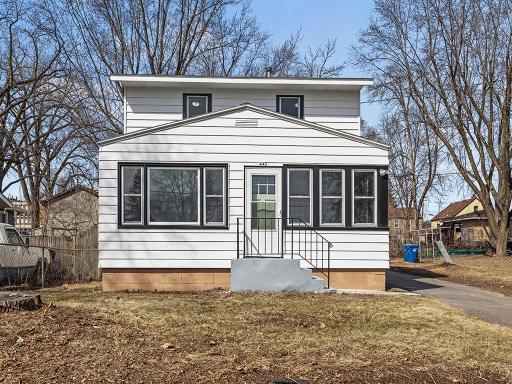 442 Gentry Avenue N, Saint Paul, MN 55128