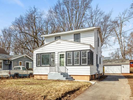 442 Gentry Avenue N, Saint Paul, MN 55128