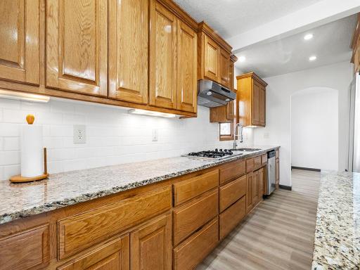 442 Gentry Avenue N, Saint Paul, MN 55128