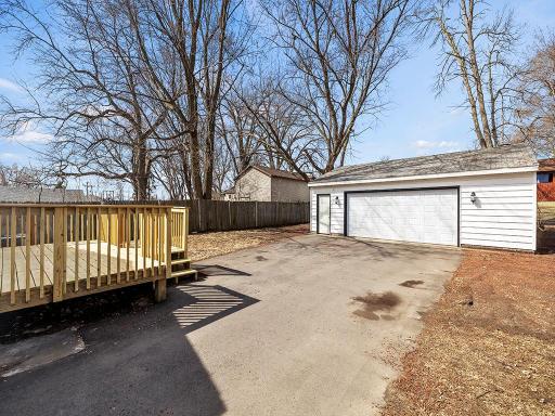 442 Gentry Avenue N, Saint Paul, MN 55128