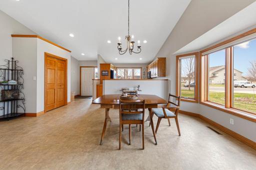 732 Escalade Lane SE, Owatonna, MN 55060