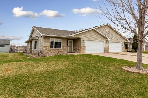 732 Escalade Lane SE, Owatonna, MN 55060