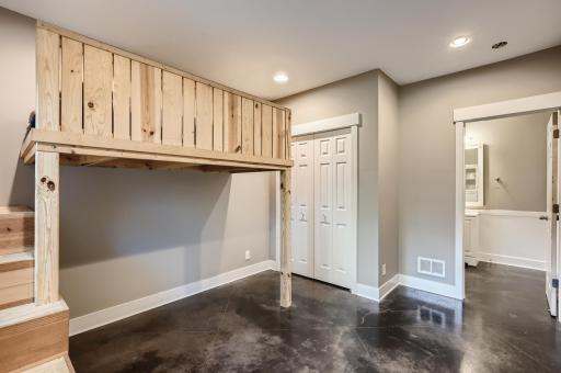 1003 Sibley Street, Hastings, MN 55033