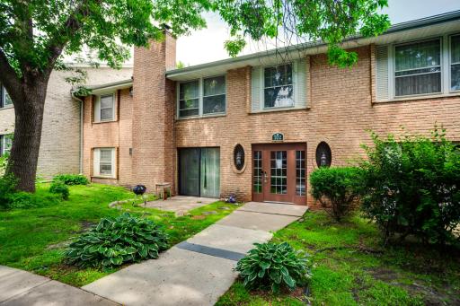 702 Old Settlers Trail, 3, Hopkins, MN 55343