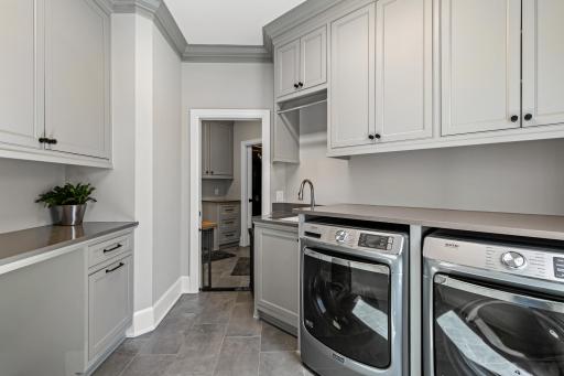10072 Gristmill Ridge, Eden Prairie, MN 55347