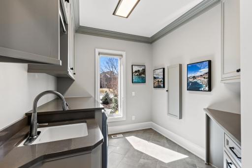 10072 Gristmill Ridge, Eden Prairie, MN 55347