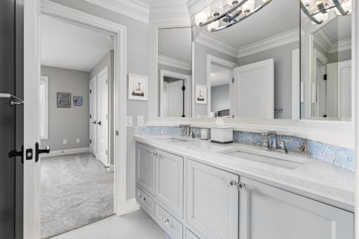 10072 Gristmill Ridge, Eden Prairie, MN 55347