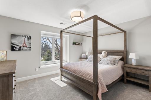 10072 Gristmill Ridge, Eden Prairie, MN 55347