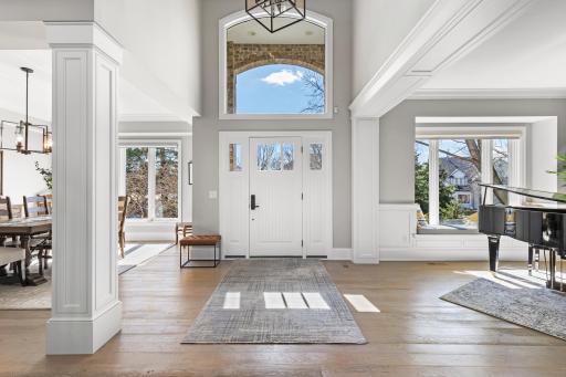 10072 Gristmill Ridge, Eden Prairie, MN 55347
