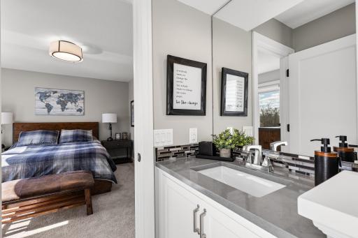 10072 Gristmill Ridge, Eden Prairie, MN 55347