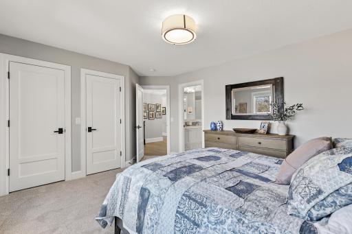 10072 Gristmill Ridge, Eden Prairie, MN 55347