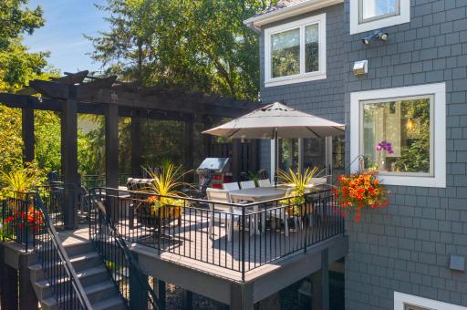 10072 Gristmill Ridge, Eden Prairie, MN 55347