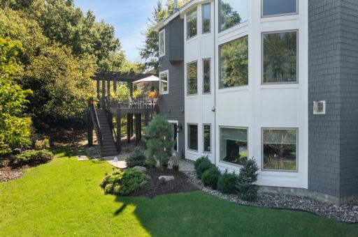 10072 Gristmill Ridge, Eden Prairie, MN 55347