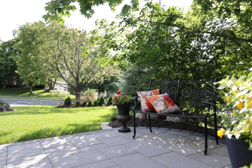 10072 Gristmill Ridge, Eden Prairie, MN 55347