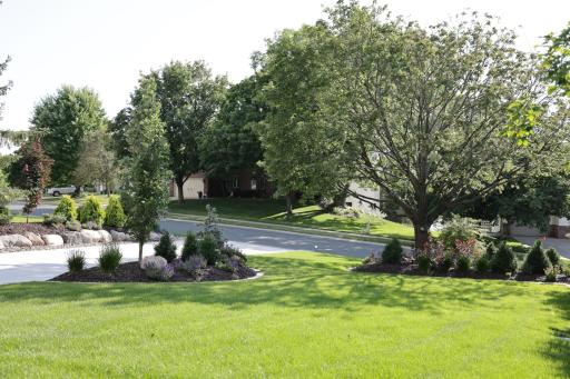 10072 Gristmill Ridge, Eden Prairie, MN 55347