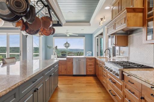 264 Saint Annes Parkway, Hudson, WI 54016