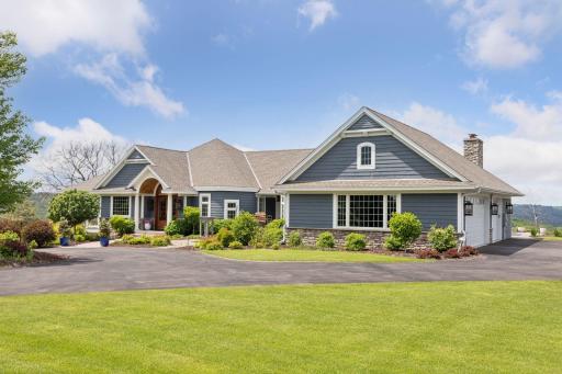 264 Saint Annes Parkway, Hudson, WI 54016