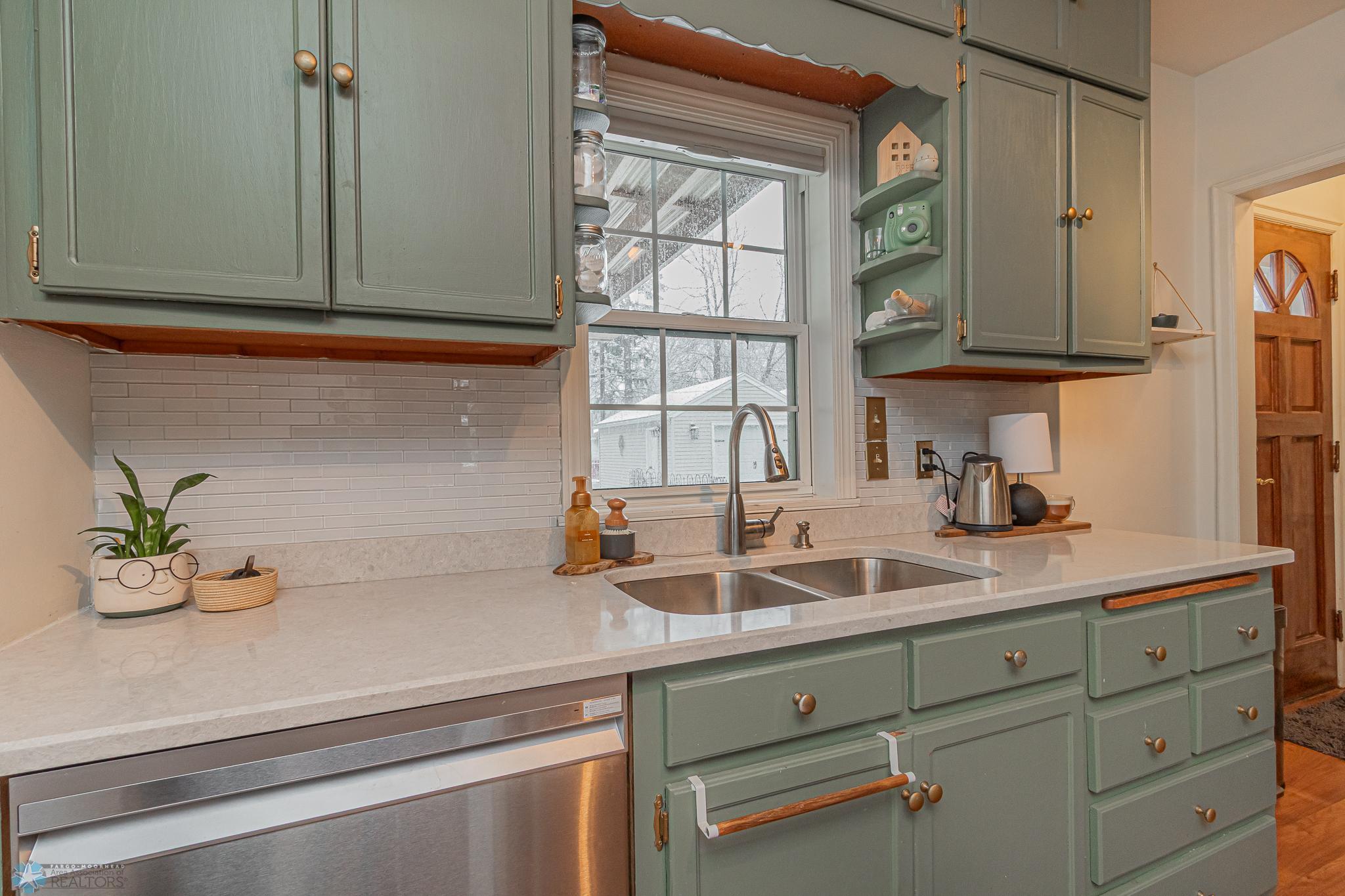 Kitchen_5.jpg