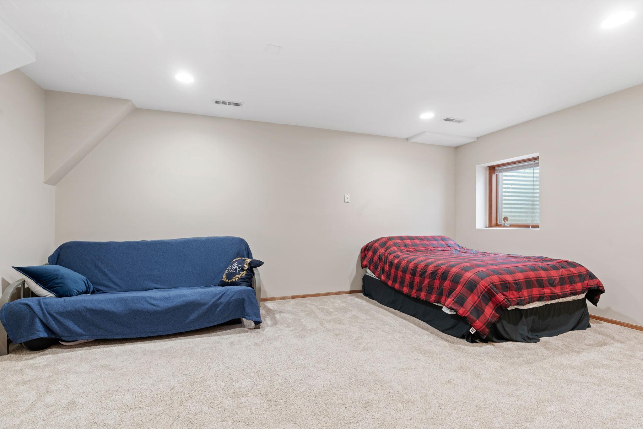 62-web-or-mls-13805 57th Ave-62.jpg
