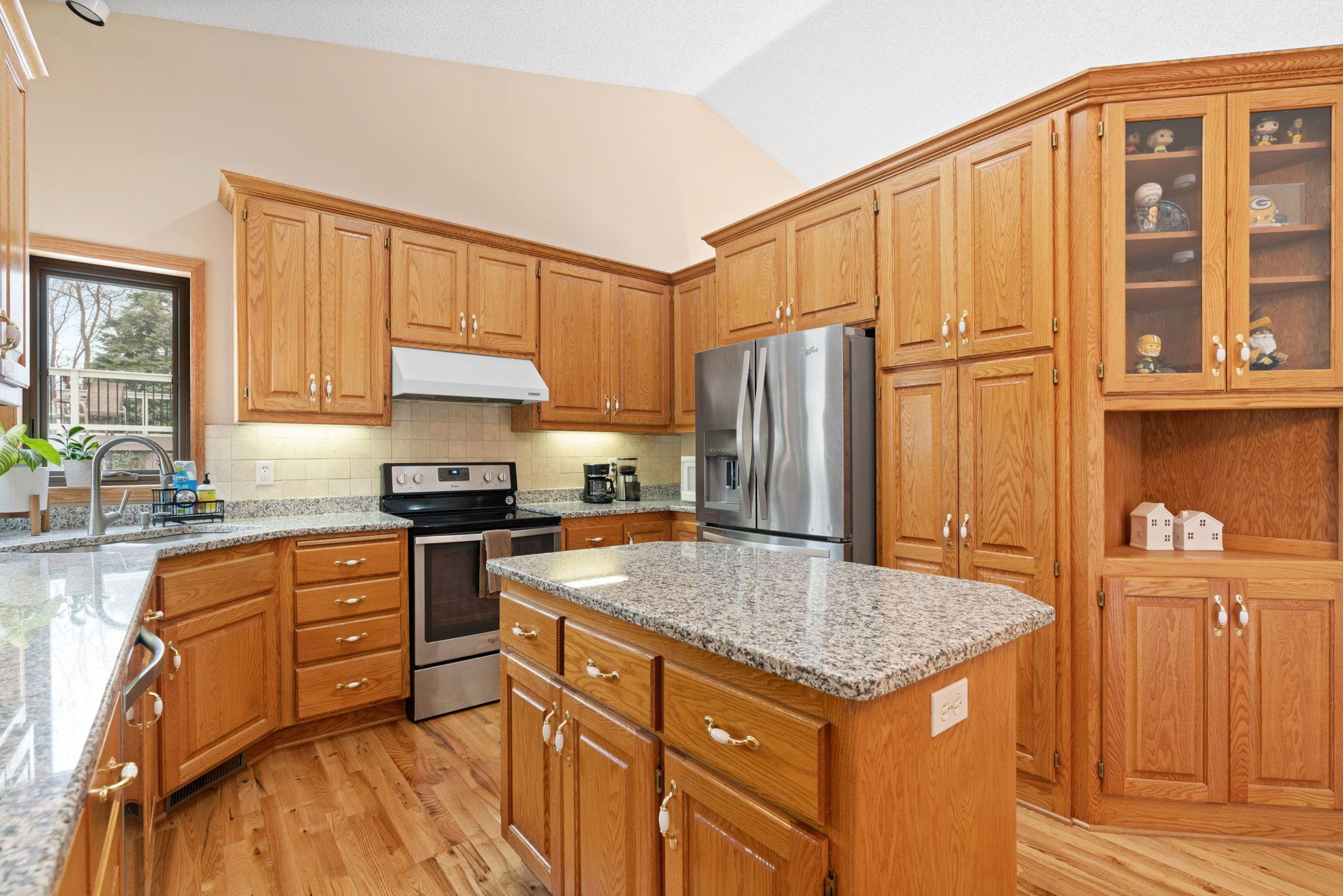 32-web-or-mls-13805 57th Ave-32.jpg