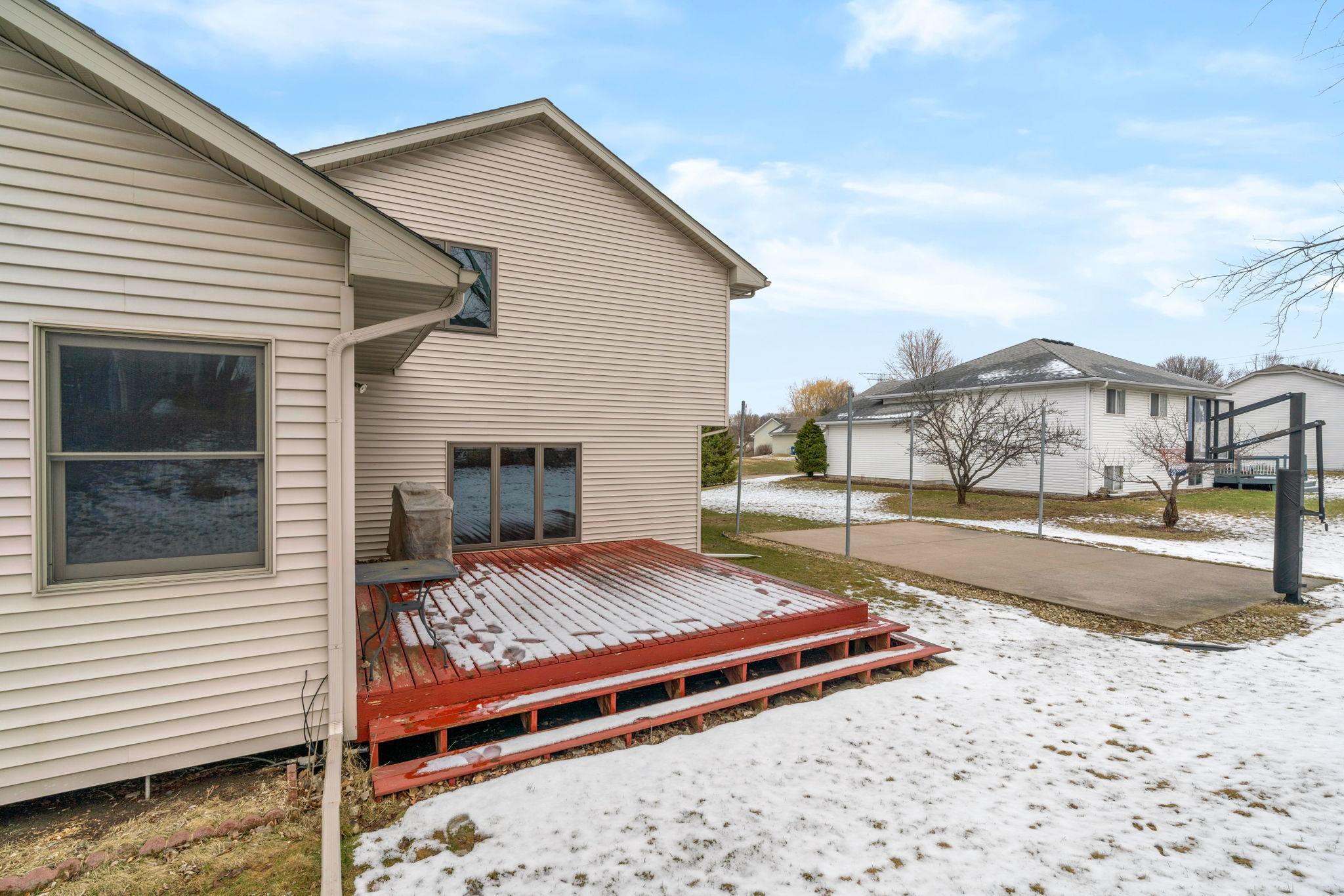 12-web-or-mls-13805 57th Ave-12.jpg