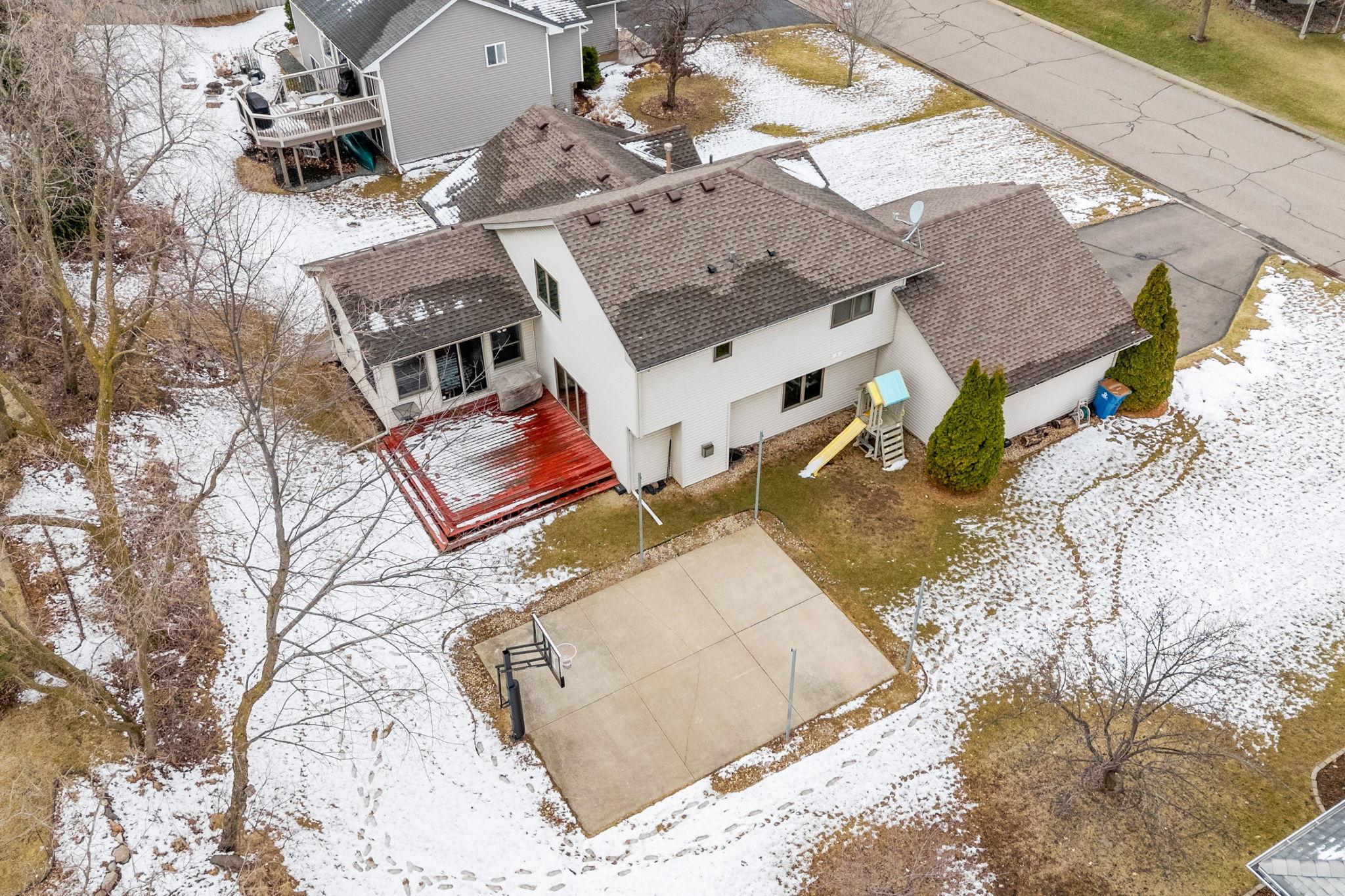 18-web-or-mls-13805 57th Ave-18.jpg