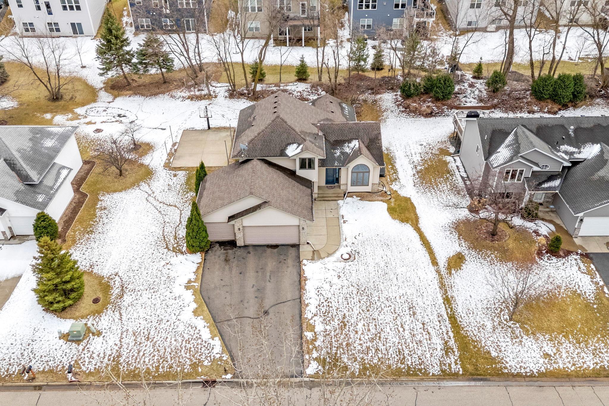 16-web-or-mls-13805 57th Ave-16.jpg