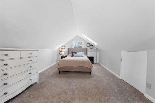 210 15th Avenue S, South Saint Paul, MN 55075