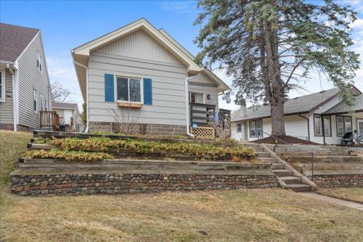 210 15th Avenue S, South Saint Paul, MN 55075