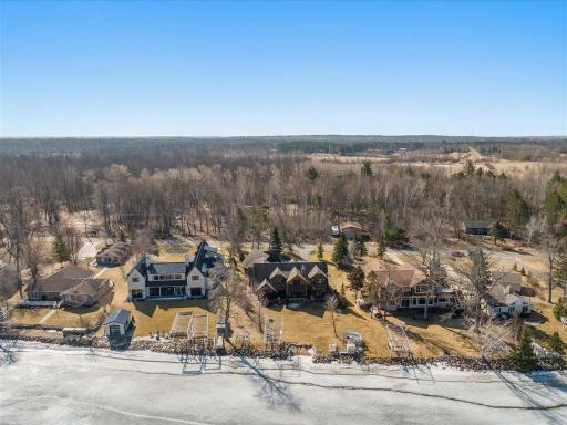 Aerial image of neighborhood and proximity to surrounding lakes.