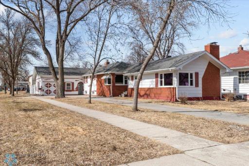 401 9th Street N, Wahpeton, ND 58075