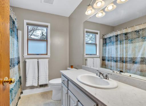 3587 Tara Lane, Saint Paul, MN 55125