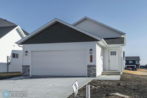 6342 82nd Avenue S, Horace, ND 58047