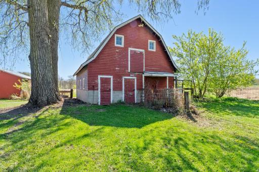 100 Stark Road, Harris, MN 55032