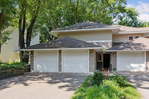 3635 Saint Francis Way, B, Eagan, MN 55123