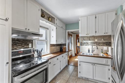 1400 Snelling Avenue N, Saint Paul, MN 55108