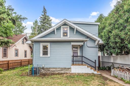 1400 Snelling Avenue N, Saint Paul, MN 55108