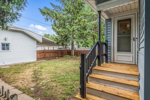 1400 Snelling Avenue N, Saint Paul, MN 55108
