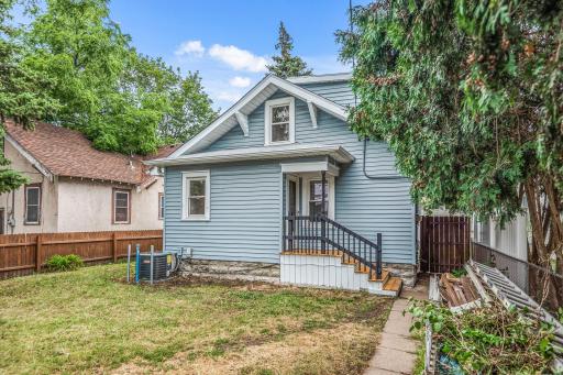 1400 Snelling Avenue N, Saint Paul, MN 55108