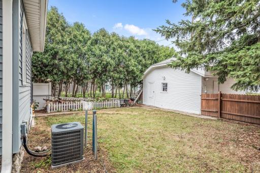 1400 Snelling Avenue N, Saint Paul, MN 55108