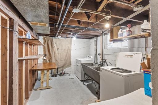 1400 Snelling Avenue N, Saint Paul, MN 55108